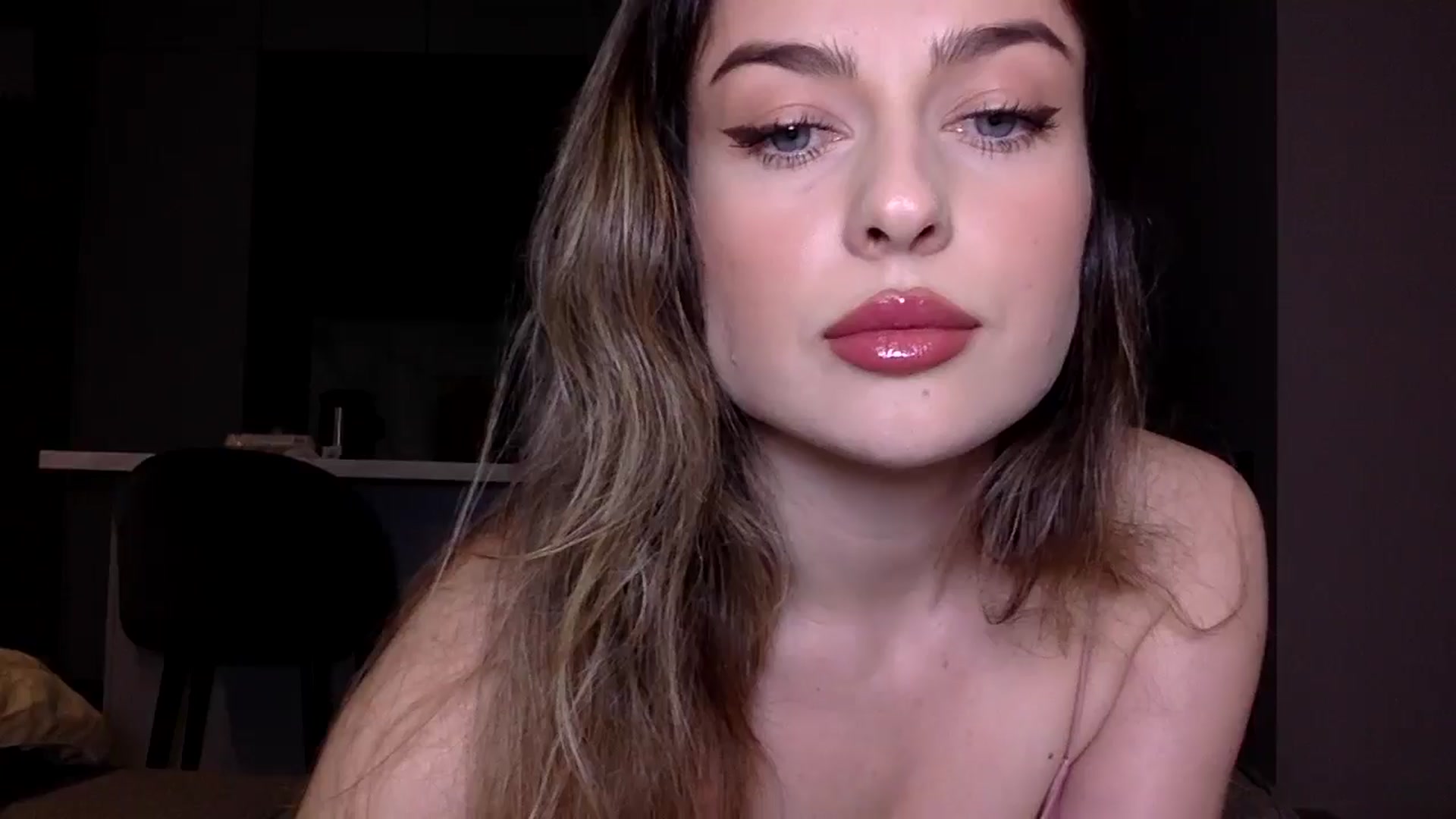 Gallery image thumbnail from SindiMoon's myfreecams stream on, 01/13/2025, 21:47 image 1 of 20