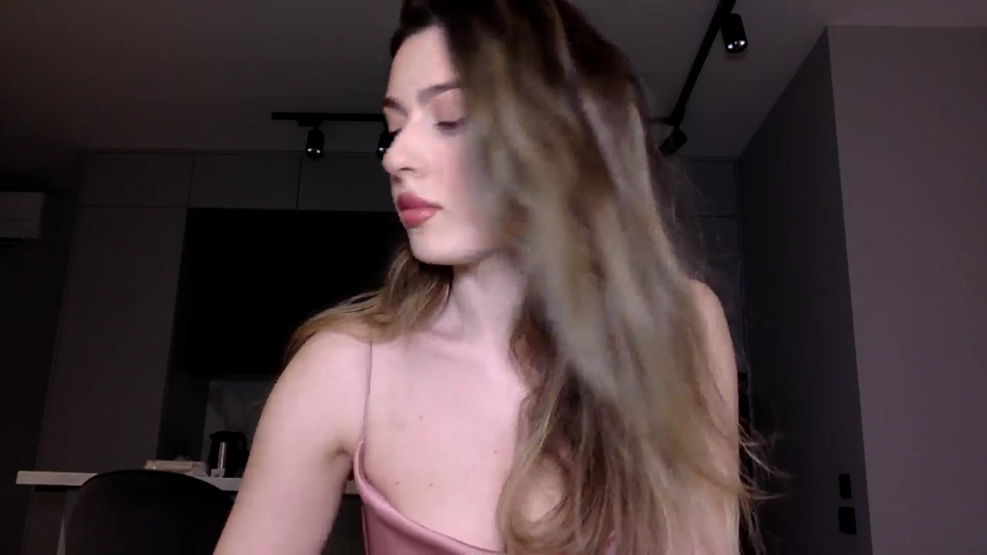 Gallery image thumbnail from SindiMoon's myfreecams stream on, 01/13/2025, 21:47 image 9 of 20