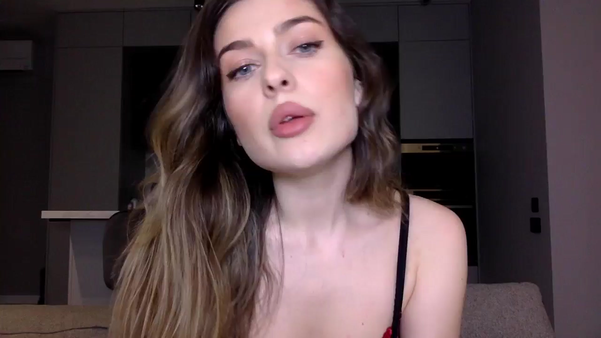Gallery image thumbnail from SindiMoon's myfreecams stream on, 01/15/2025, 22:50 image 1 of 20