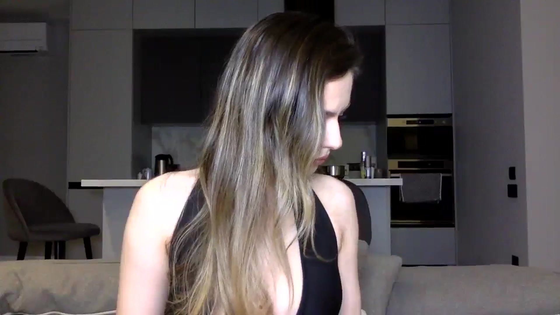 Gallery image thumbnail from SindiMoon's myfreecams stream on, 01/18/2025, 23:13 image 5 of 20