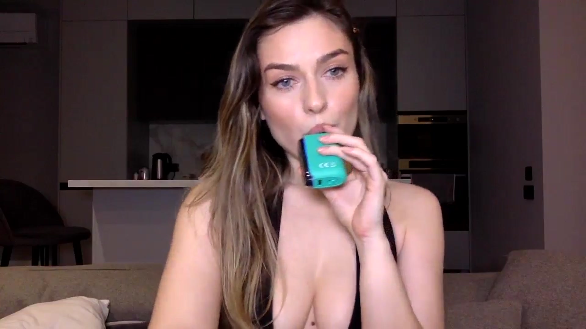Gallery image thumbnail from SindiMoon's myfreecams stream on, 01/18/2025, 23:52 image 2 of 20