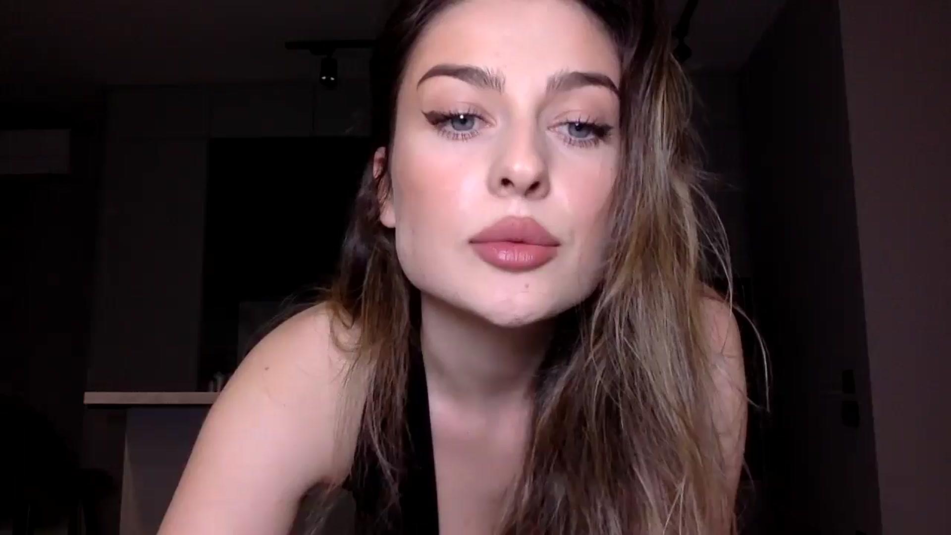Gallery image thumbnail from SindiMoon's myfreecams stream on, 01/22/2025, 22:44 image 10 of 20