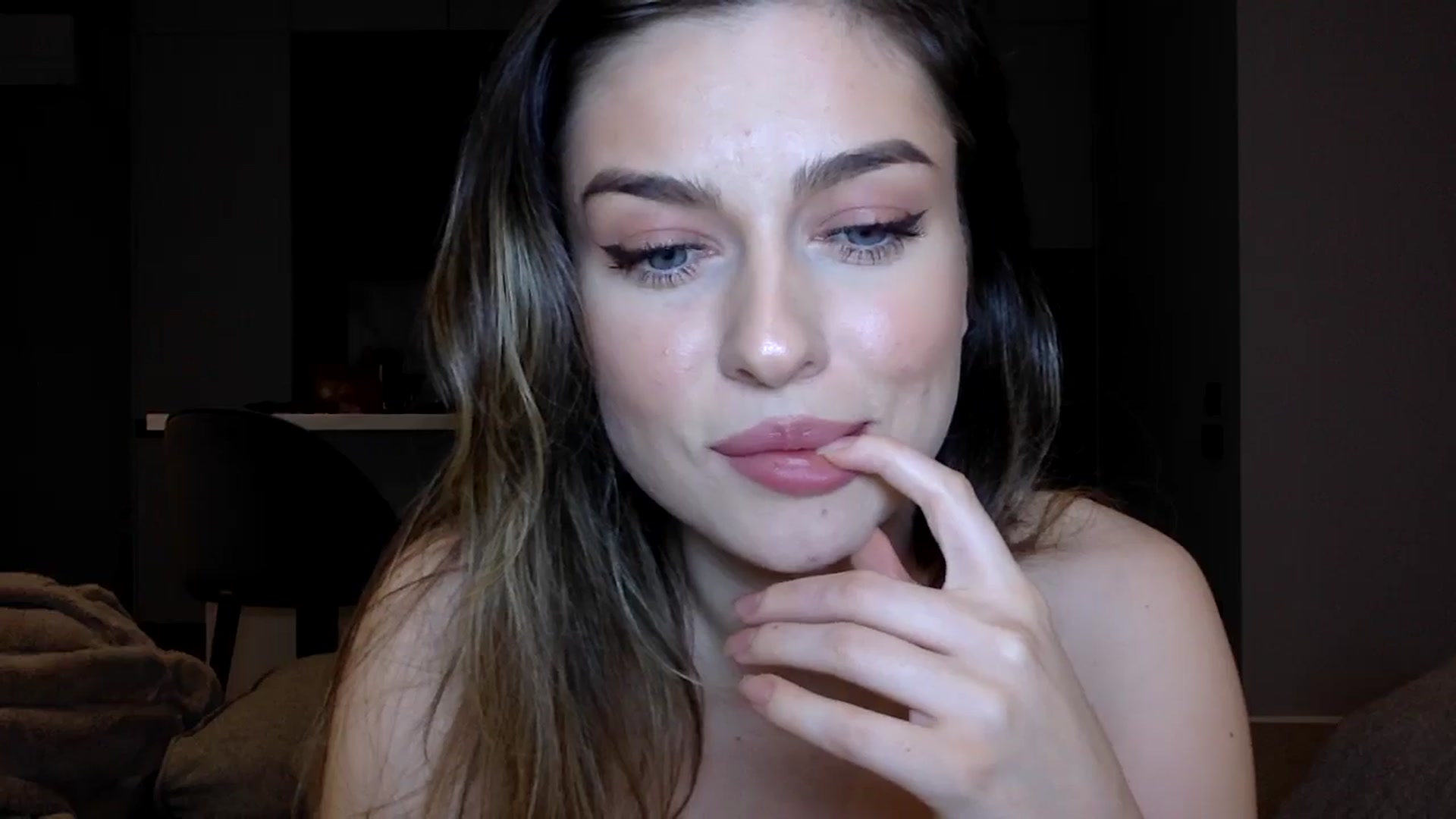 Gallery image thumbnail from SindiMoon's myfreecams stream on, 01/28/2025, 24:34 image 11 of 20