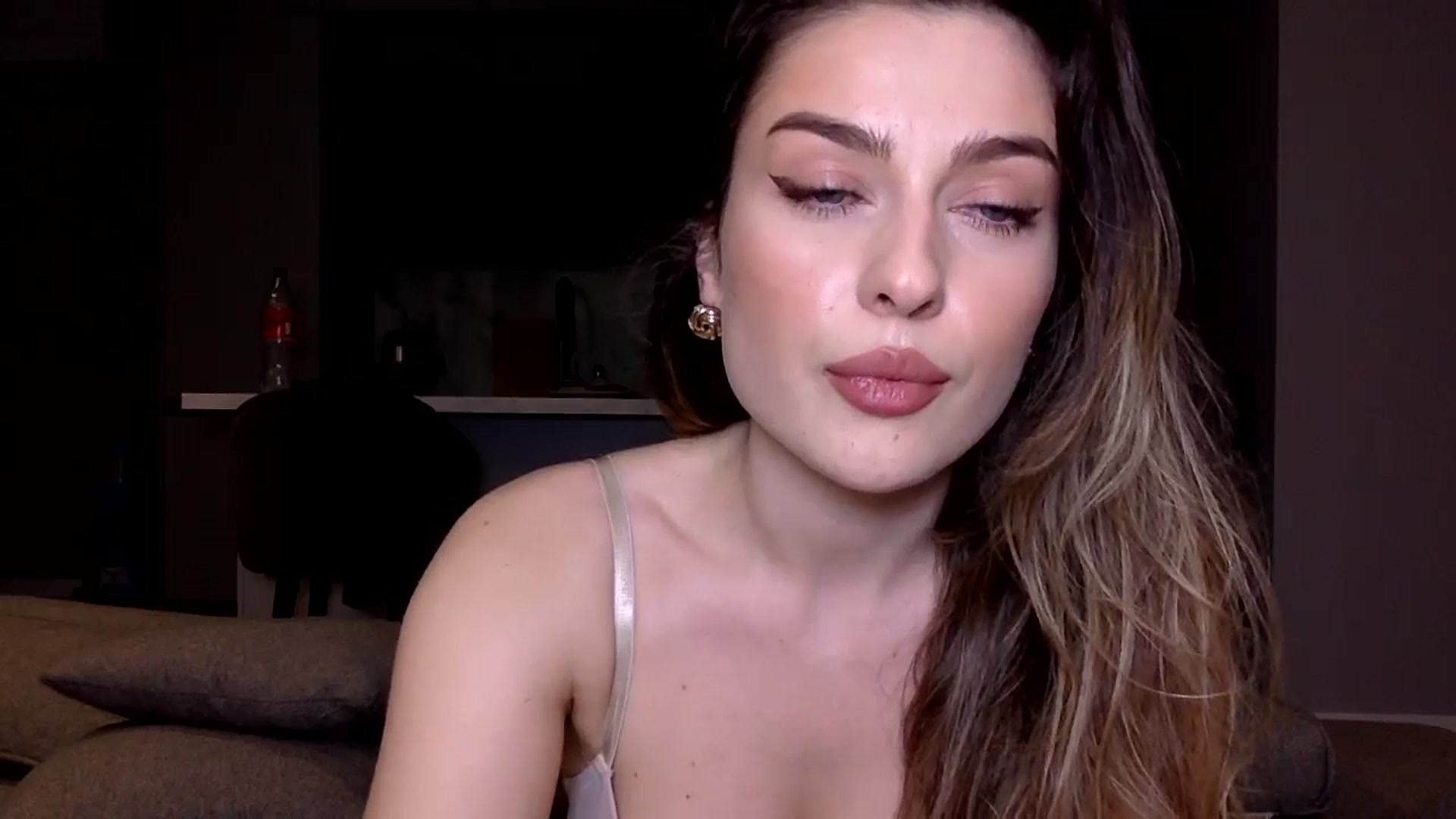 Gallery image thumbnail from SindiMoon's myfreecams stream on, 02/08/2025, 23:26 image 19 of 20