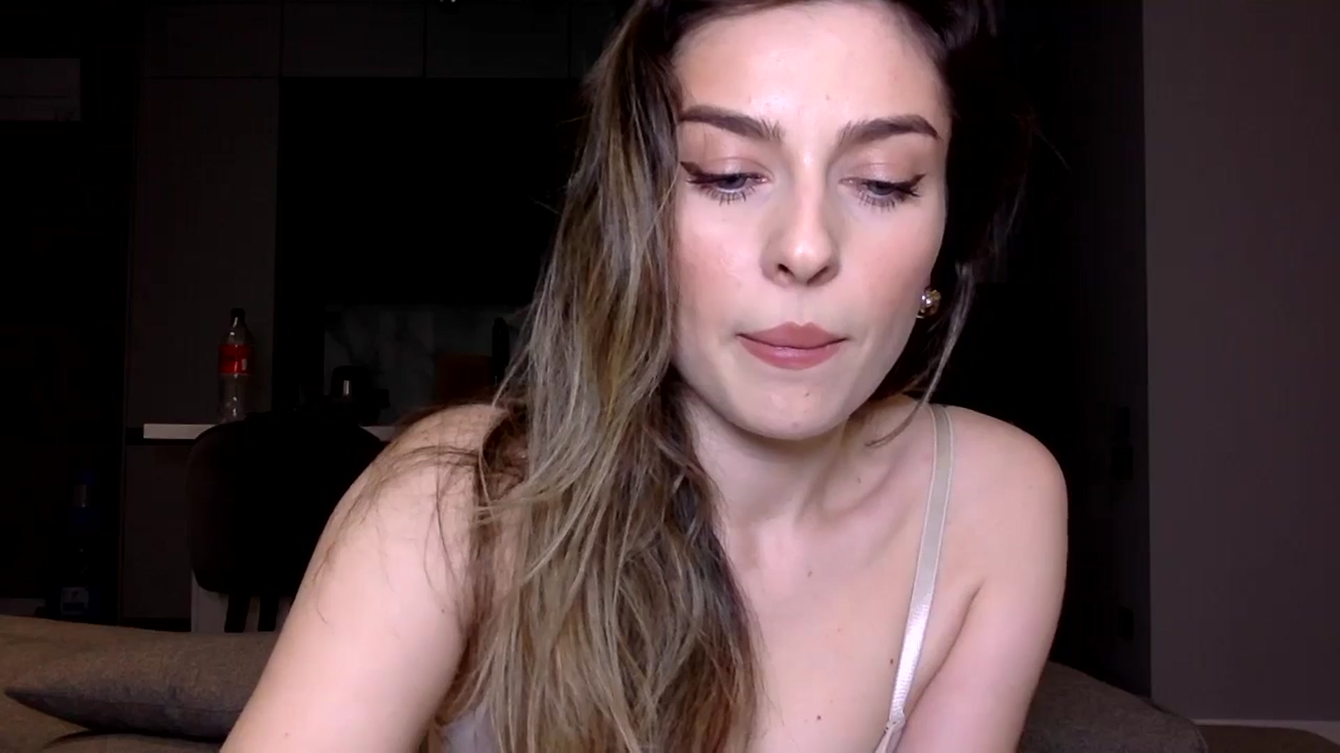 Gallery image thumbnail from SindiMoon's myfreecams stream on, 02/08/2025, 23:26 image 14 of 20