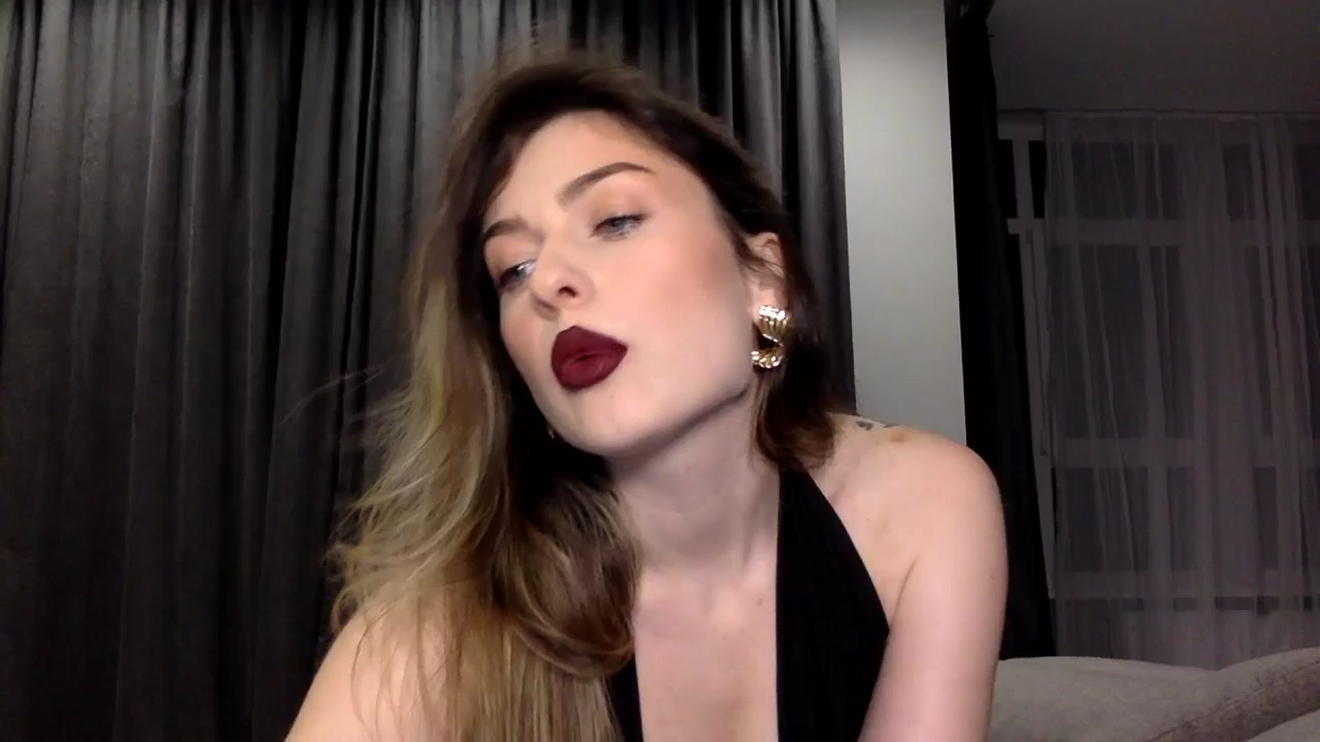 Gallery image thumbnail from SindiMoon's myfreecams stream on, 02/22/2025, 21:57 image 16 of 20