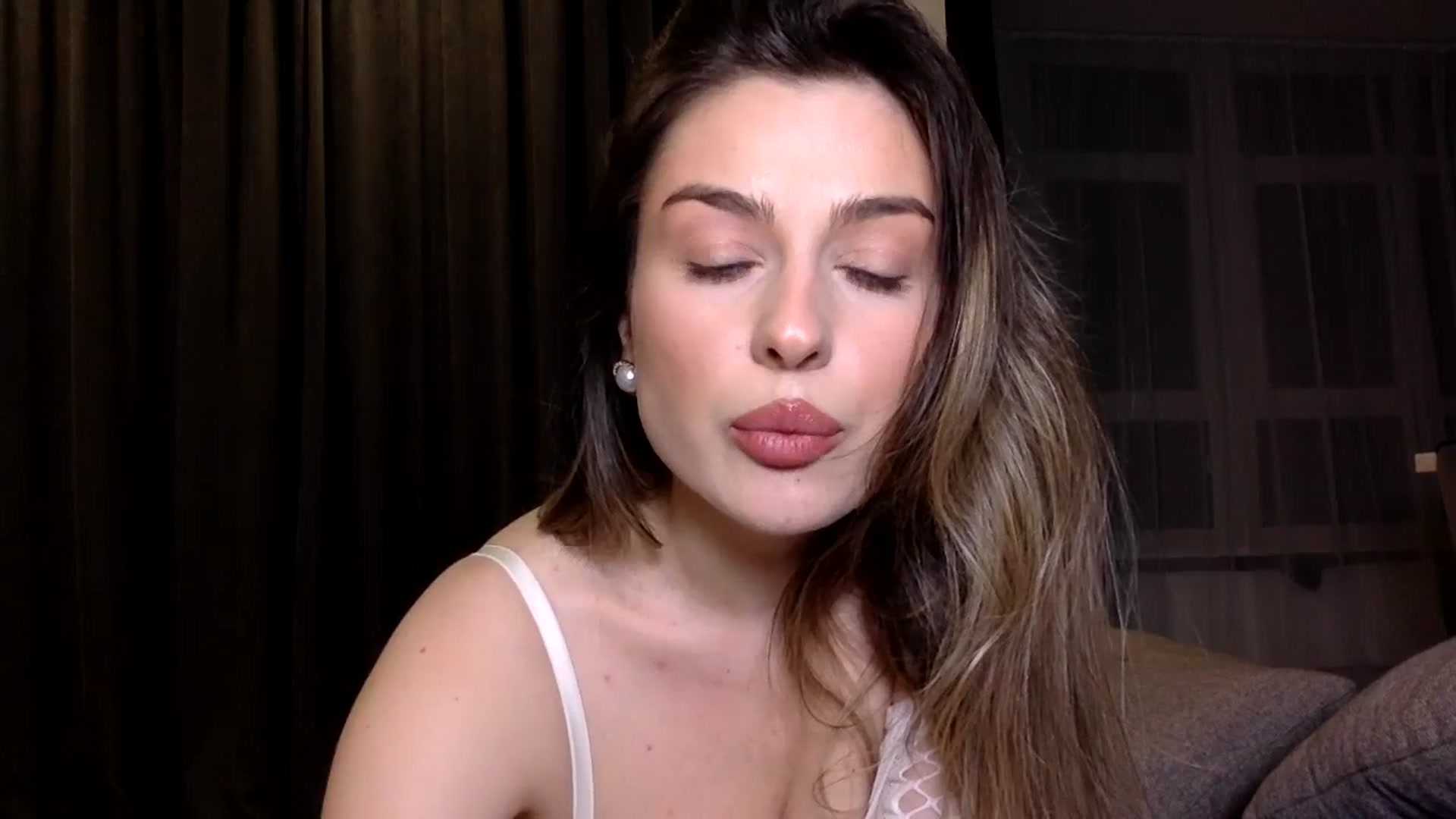 Gallery image thumbnail from SindiMoon's myfreecams stream on, 02/24/2025, 24:51 image 19 of 20