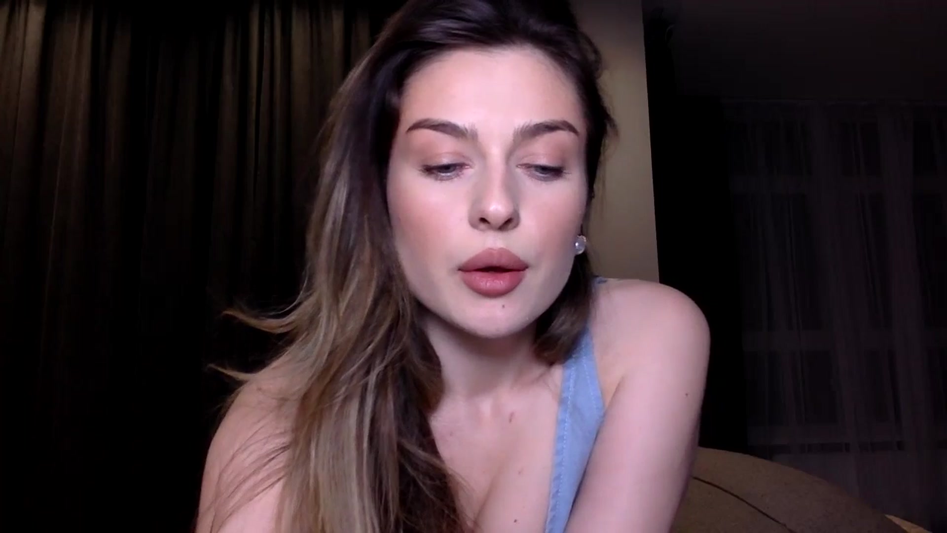 Gallery image thumbnail from SindiMoon's myfreecams stream on, 02/25/2025, 21:46 image 17 of 20