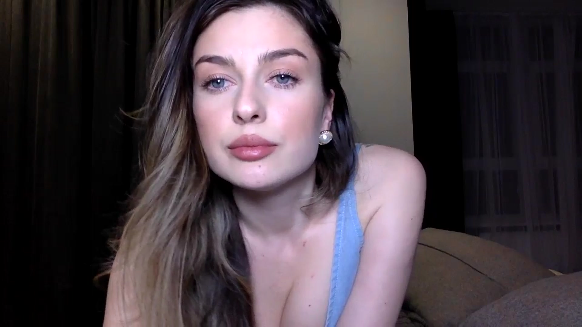 Gallery image thumbnail from SindiMoon's myfreecams stream on, 02/25/2025, 23:02 image 15 of 20