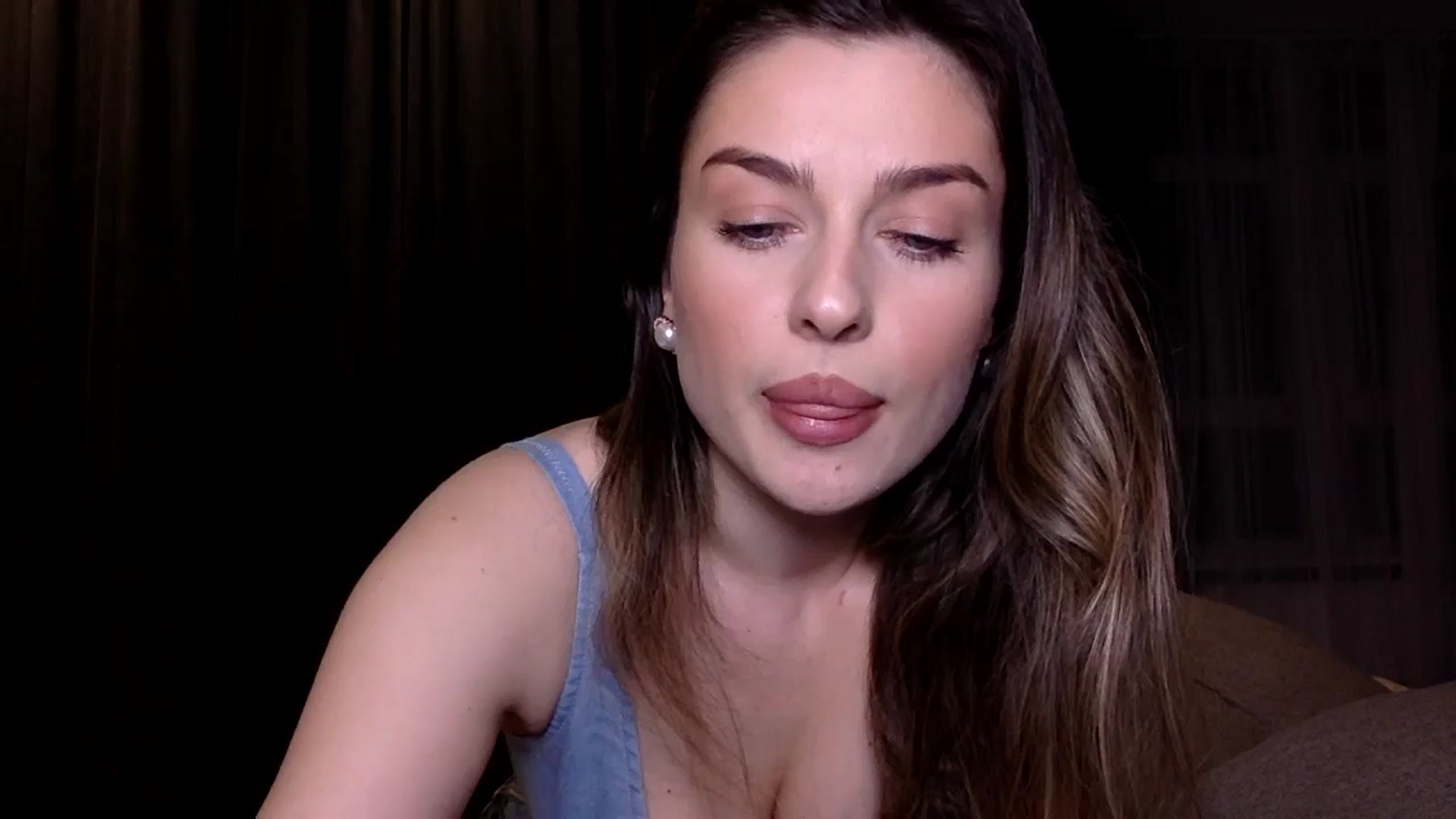 Gallery image thumbnail from SindiMoon's myfreecams stream on, 02/25/2025, 23:02 image 11 of 20