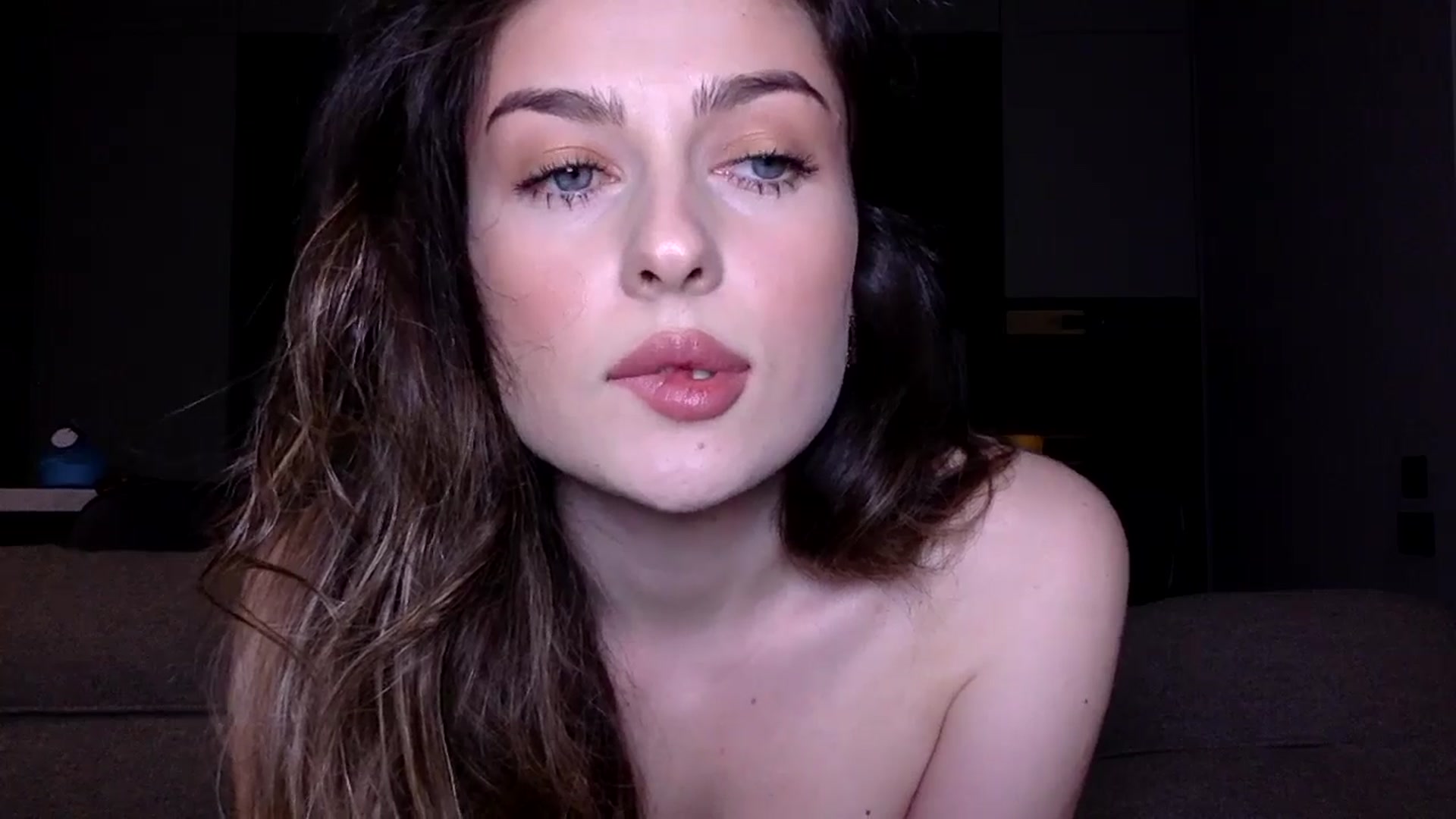 Gallery image thumbnail from SindiMoon's myfreecams stream on, 05/20/2025, 21:08 image 2 of 20