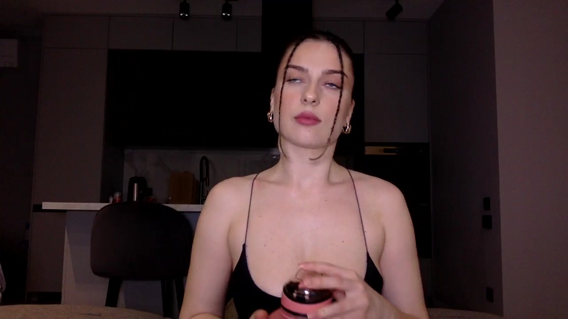 Gallery image thumbnail from SindiMoon's myfreecams stream on, 05/29/2025, 22:51 image 10 of 20