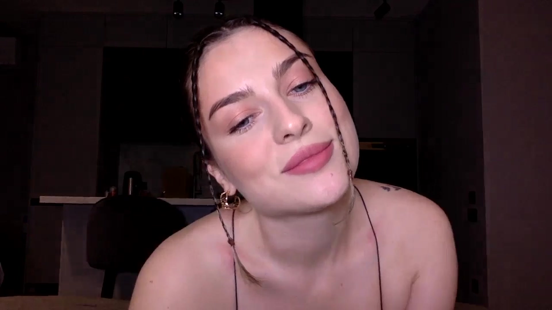 Gallery image thumbnail from SindiMoon's myfreecams stream on, 05/29/2025, 22:51 image 6 of 20