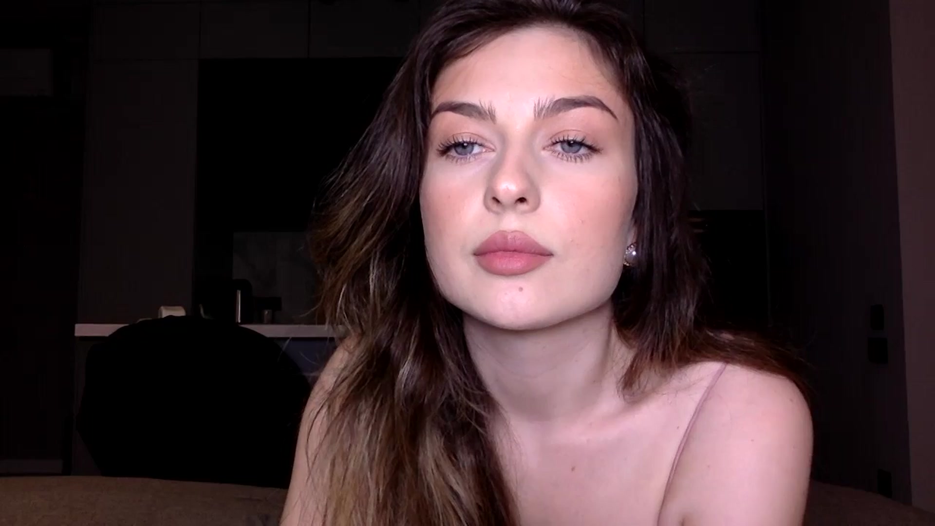 Gallery image thumbnail from SindiMoon's myfreecams stream on, 05/31/2025, 21:12 image 3 of 20