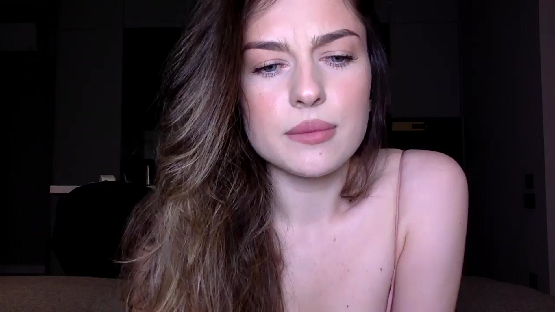 Gallery image thumbnail from SindiMoon's myfreecams stream on, 05/31/2025, 21:12 image 12 of 20
