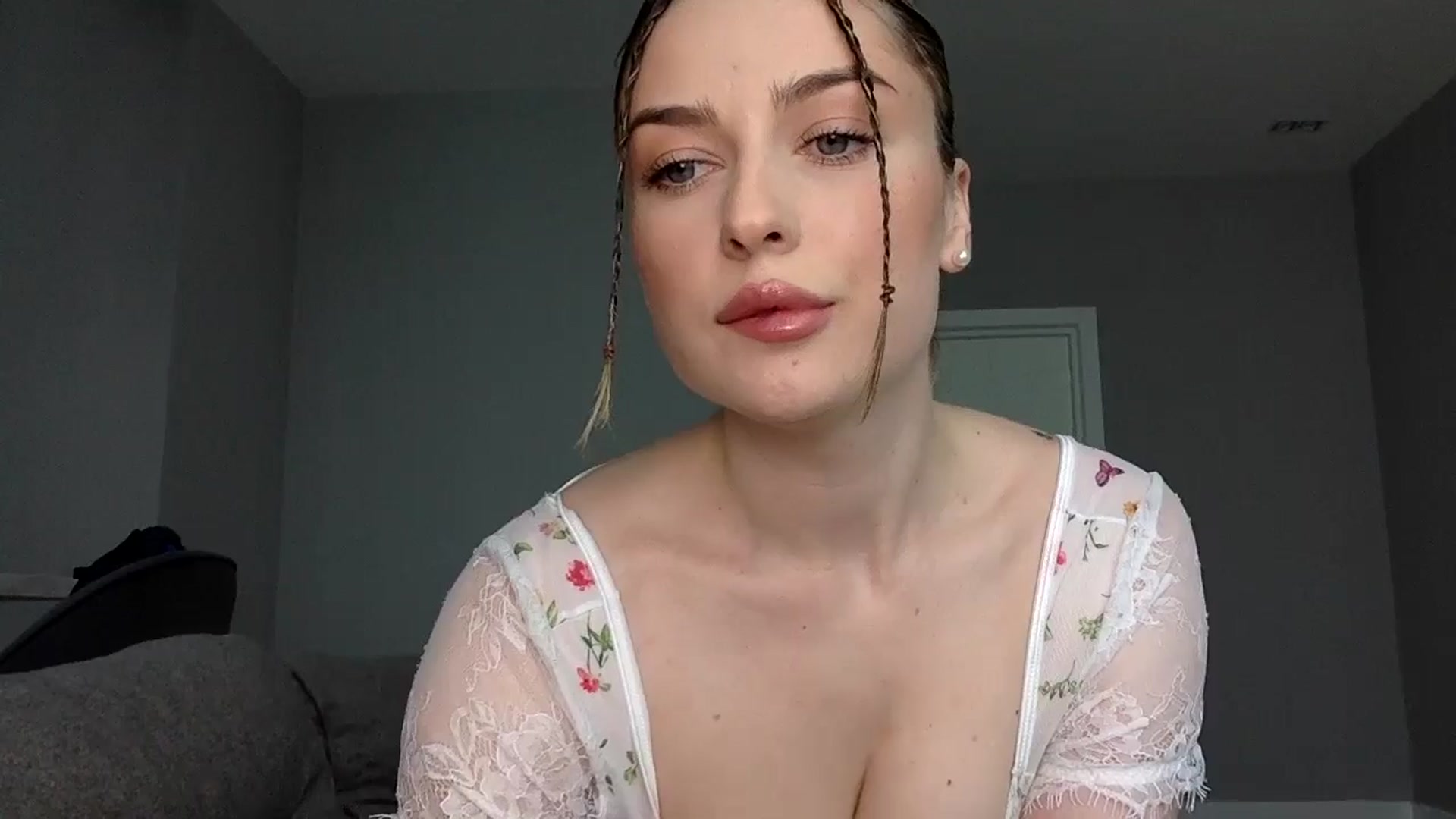 Gallery image thumbnail from SindiMoon's myfreecams stream on, 06/10/2025, 11:52 image 2 of 20
