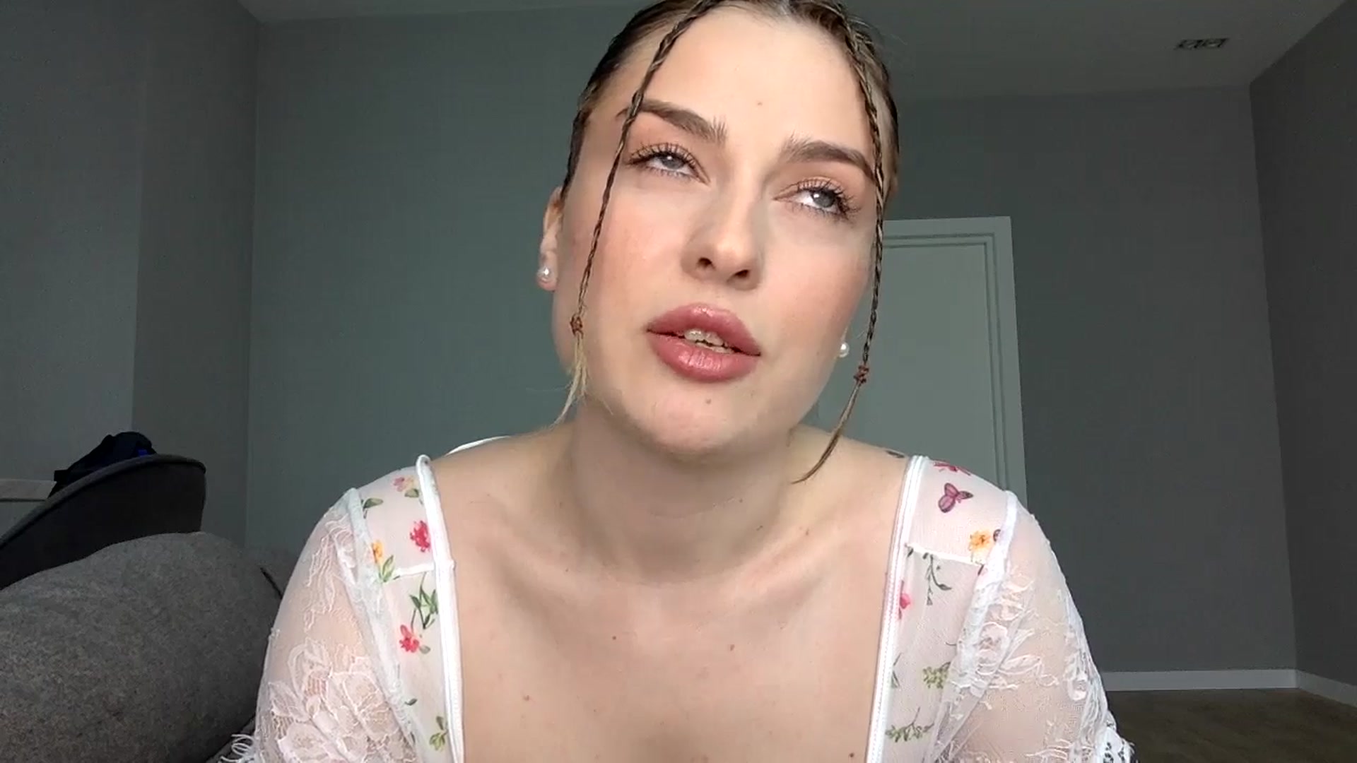 Gallery image thumbnail from SindiMoon's myfreecams stream on, 06/10/2025, 11:52 image 5 of 20