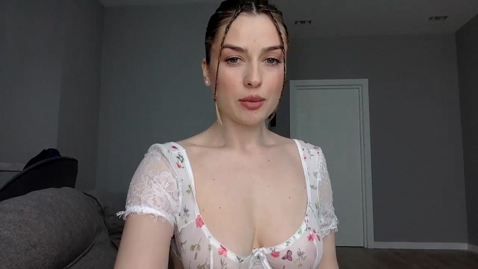 Gallery image thumbnail from SindiMoon's myfreecams stream on, 06/10/2025, 11:52 image 13 of 20