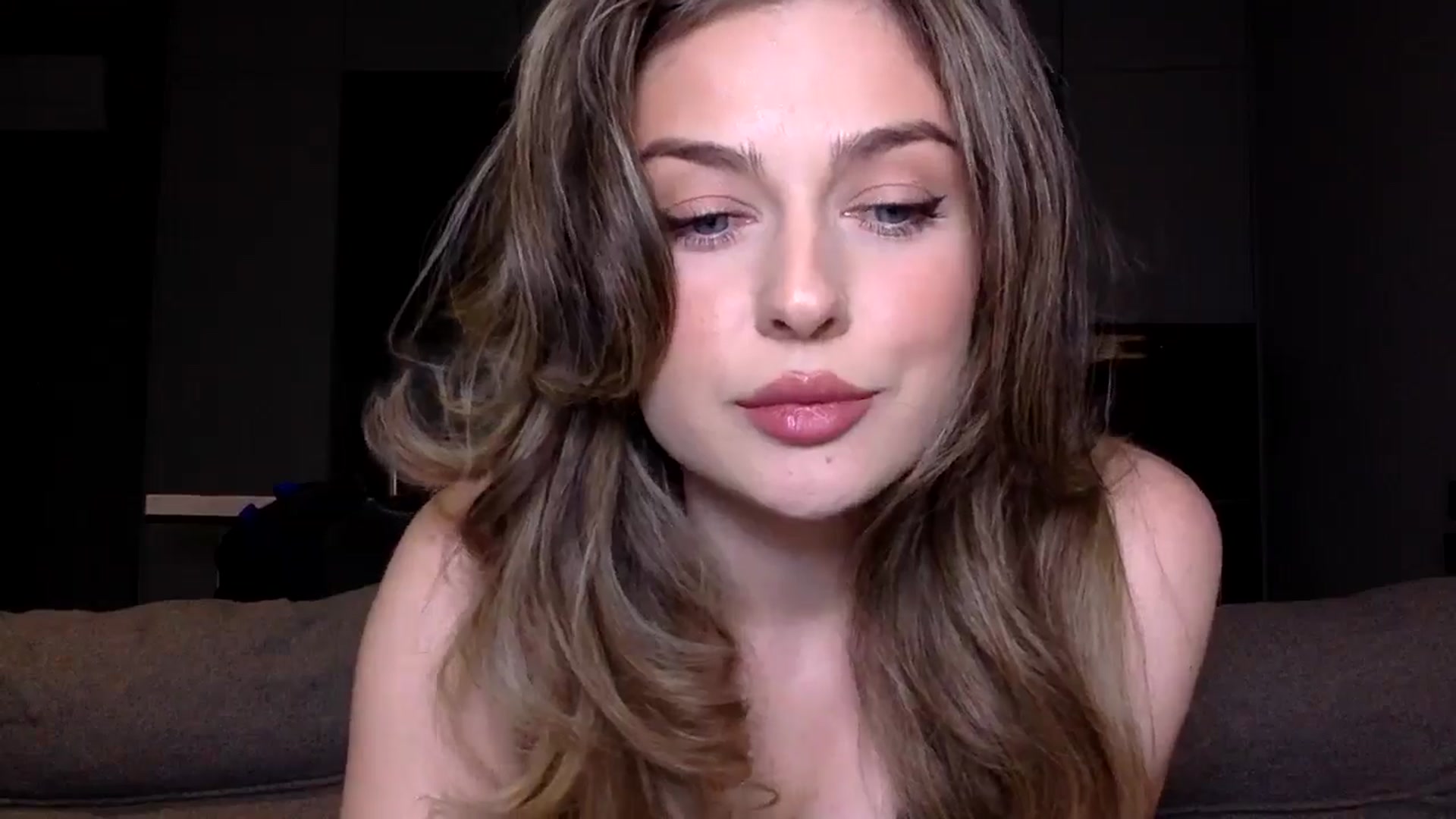 Gallery image thumbnail from SindiMoon's myfreecams stream on, 06/12/2025, 22:13 image 12 of 20