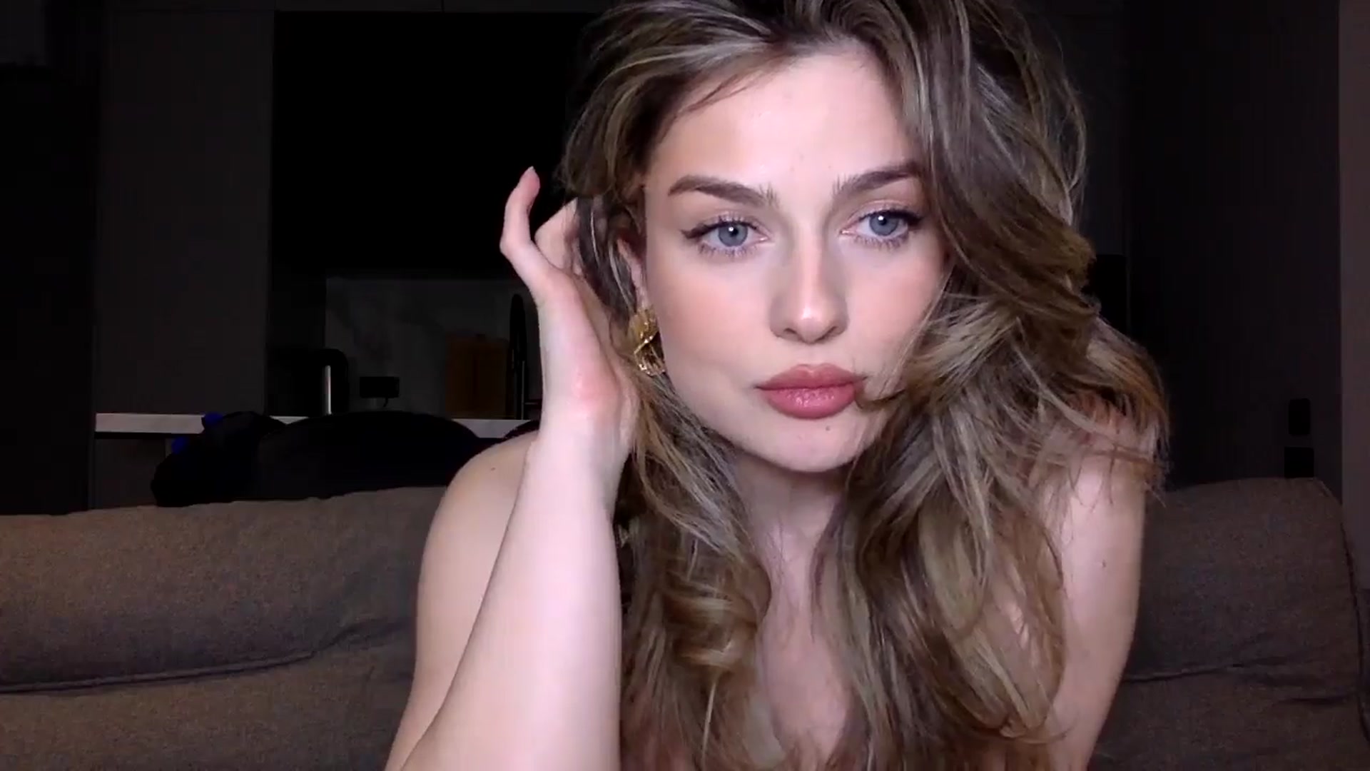 Gallery image thumbnail from SindiMoon's myfreecams stream on, 06/13/2025, 02:12 image 18 of 20