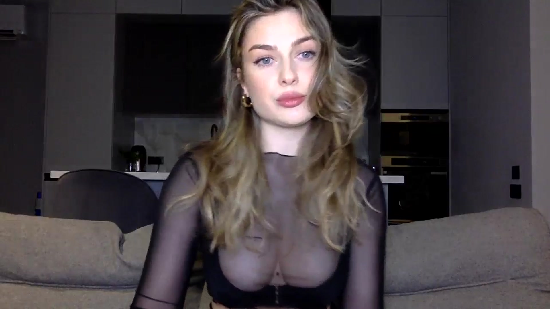 Gallery image thumbnail from SindiMoon's myfreecams stream on, 06/18/2025, 21:51 image 3 of 20