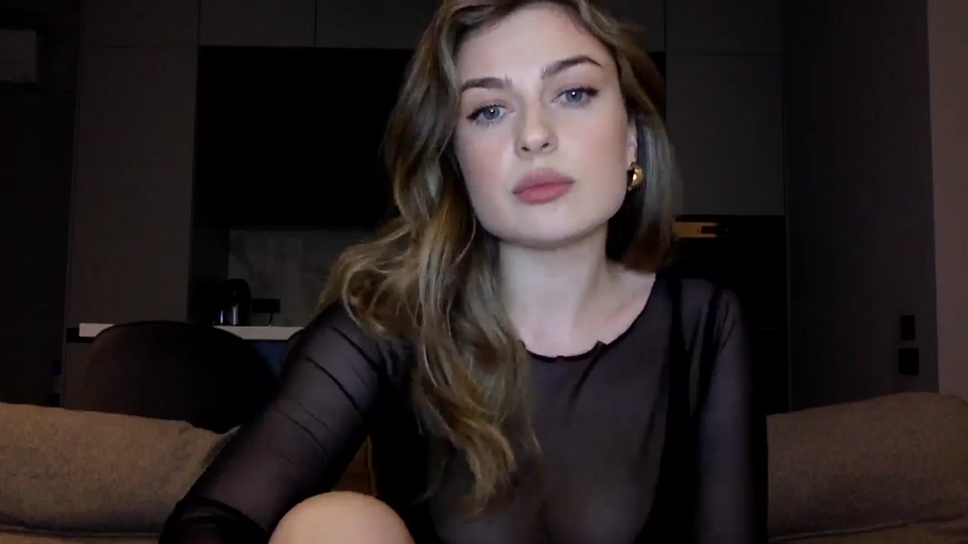 Gallery image thumbnail from SindiMoon's myfreecams stream on, 06/18/2025, 22:23 image 19 of 20