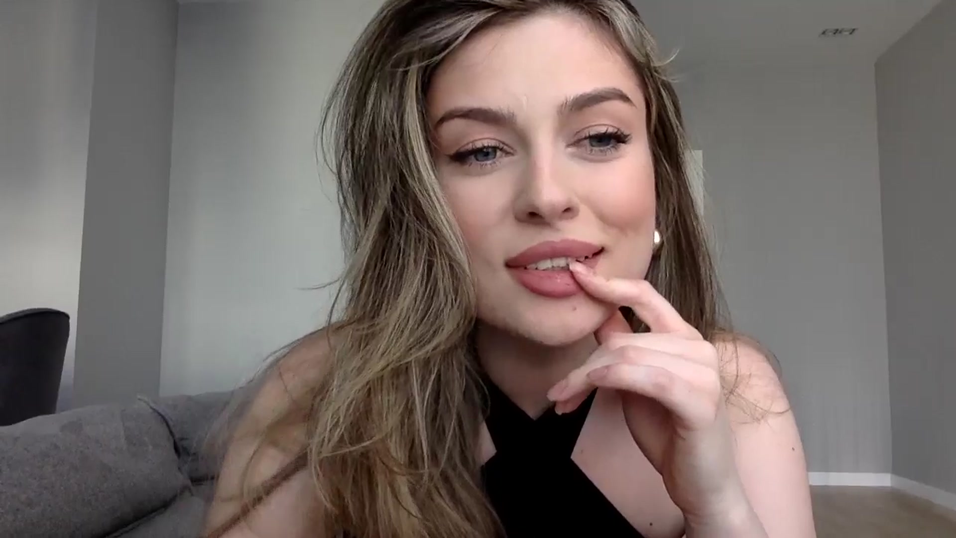 Gallery image thumbnail from SindiMoon's myfreecams stream on, 07/03/2025, 04:12 image 17 of 20