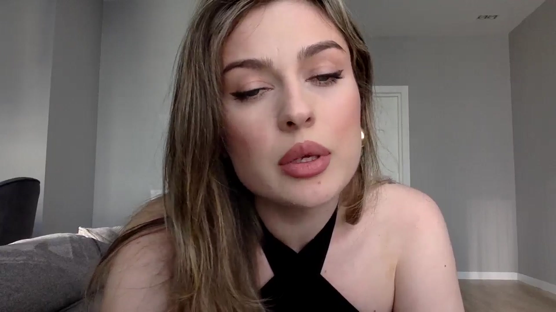 Gallery image thumbnail from SindiMoon's myfreecams stream on, 07/03/2025, 04:12 image 15 of 20
