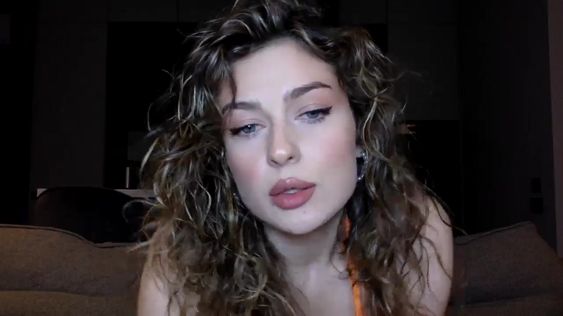 Gallery image thumbnail from SindiMoon's myfreecams stream on, 07/04/2025, 21:43 image 17 of 20