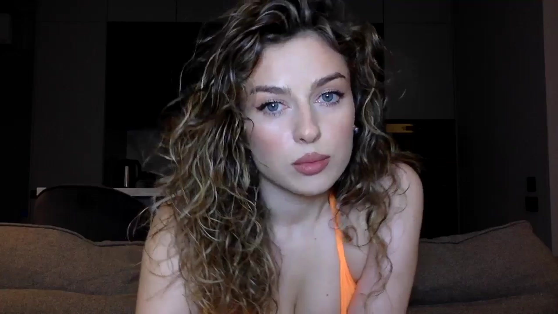 Gallery image thumbnail from SindiMoon's myfreecams stream on, 07/04/2025, 21:43 image 14 of 20
