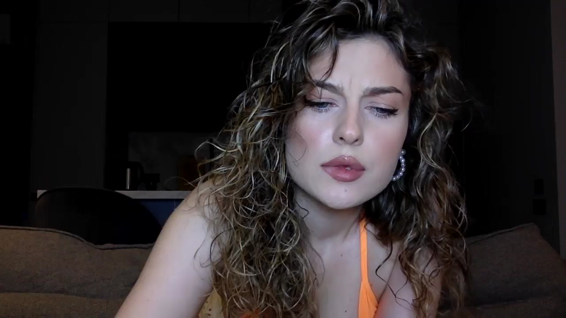 Gallery image thumbnail from SindiMoon's myfreecams stream on, 07/04/2025, 21:43 image 16 of 20