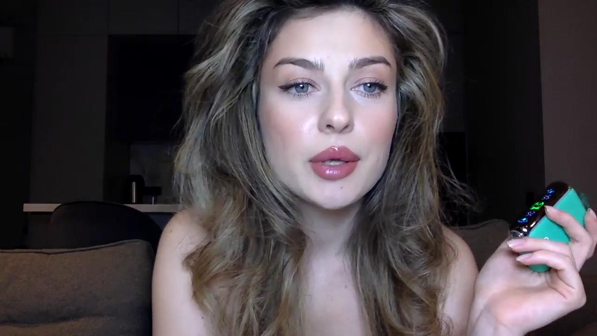 Gallery image thumbnail from SindiMoon's myfreecams stream on, 07/10/2025, 21:53 image 3 of 20