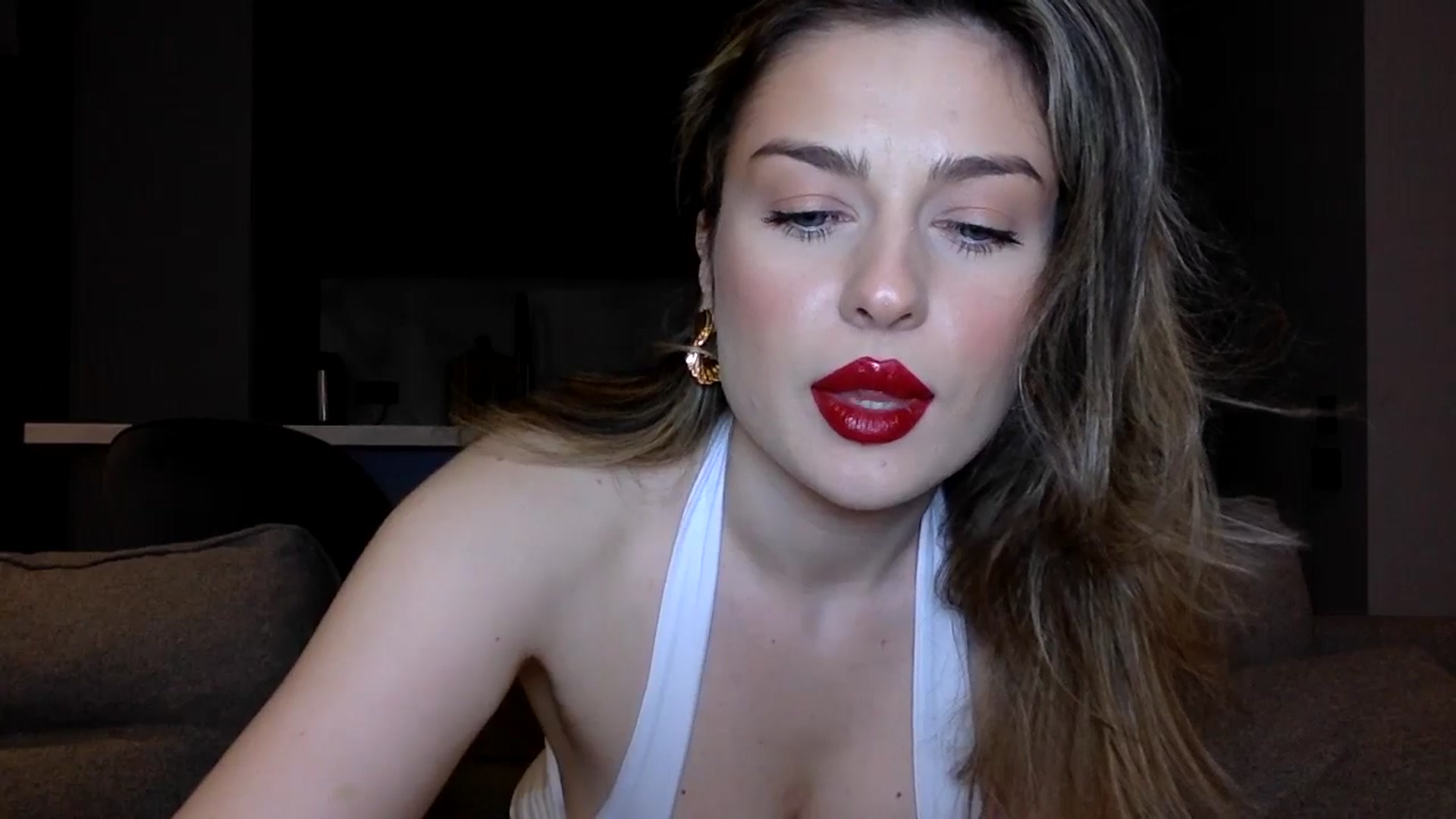 Gallery image thumbnail from SindiMoon's myfreecams stream on, 07/19/2025, 23:54 image 3 of 20