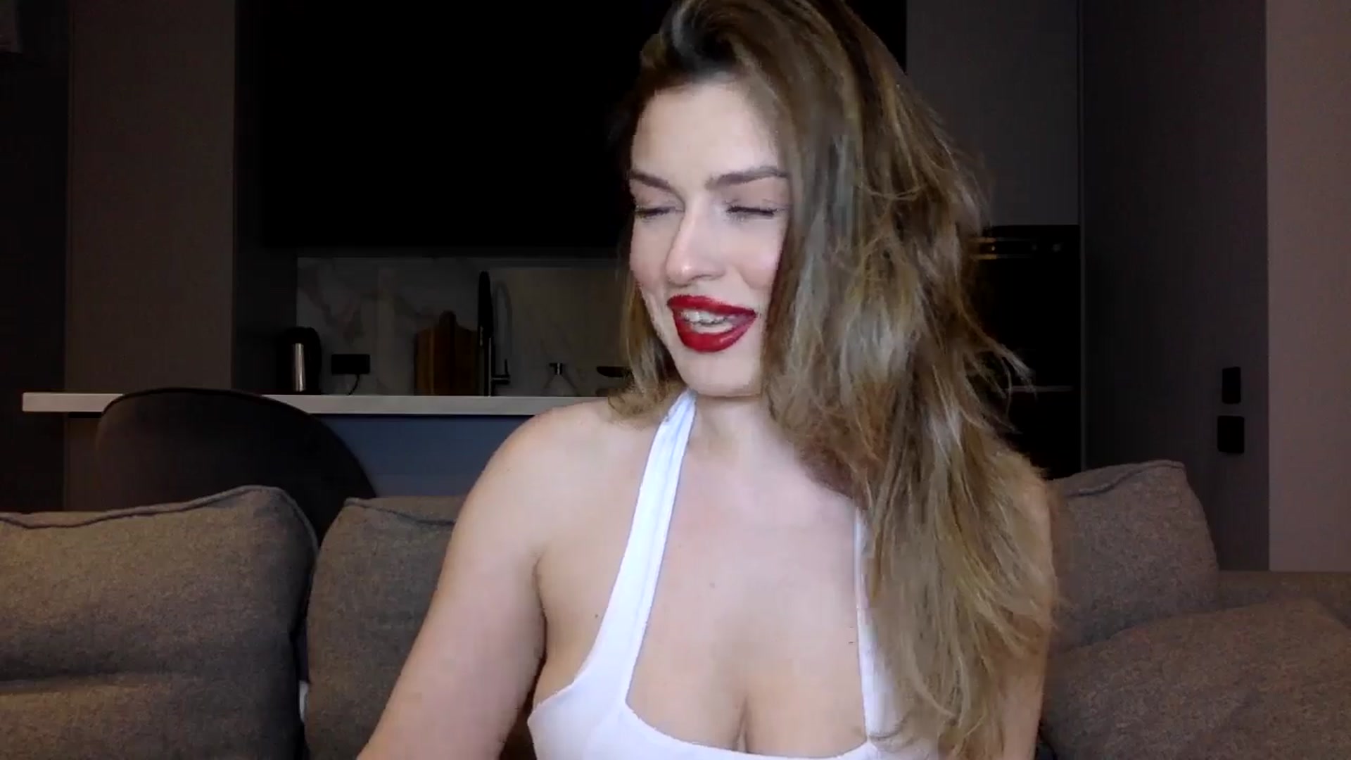 Gallery image thumbnail from SindiMoon's myfreecams stream on, 07/19/2025, 23:54 image 8 of 20