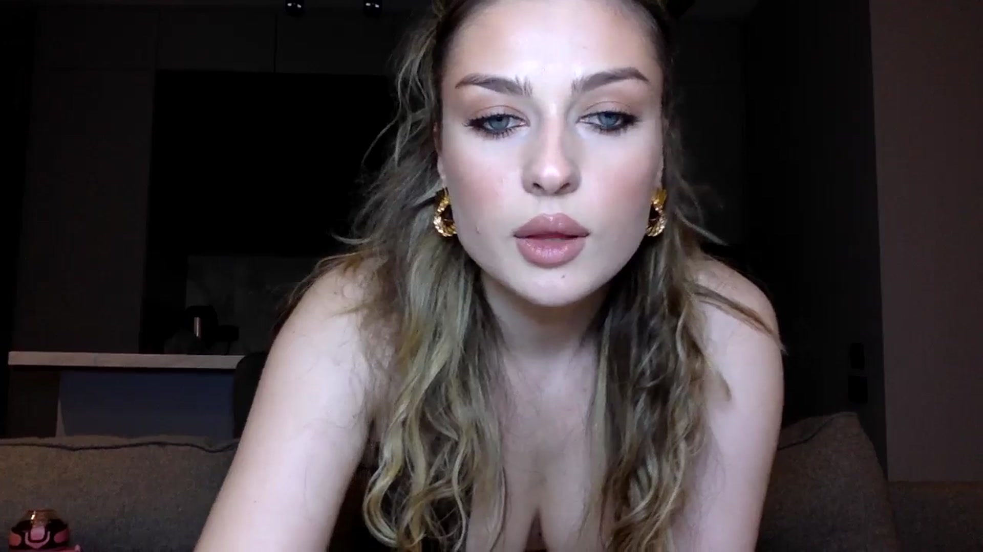 Gallery image thumbnail from SindiMoon's myfreecams stream on, 07/31/2025, 22:41 image 4 of 20