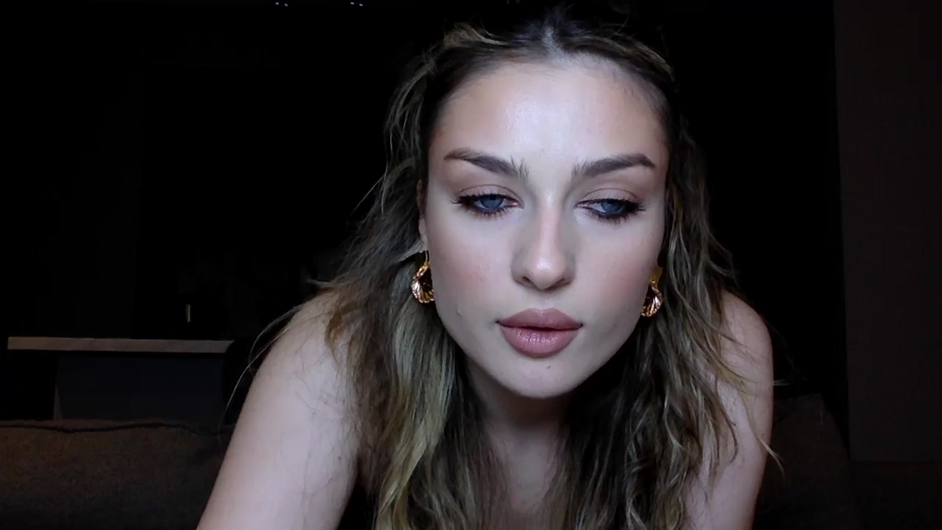 Gallery image thumbnail from SindiMoon's myfreecams stream on, 07/31/2025, 22:41 image 6 of 20