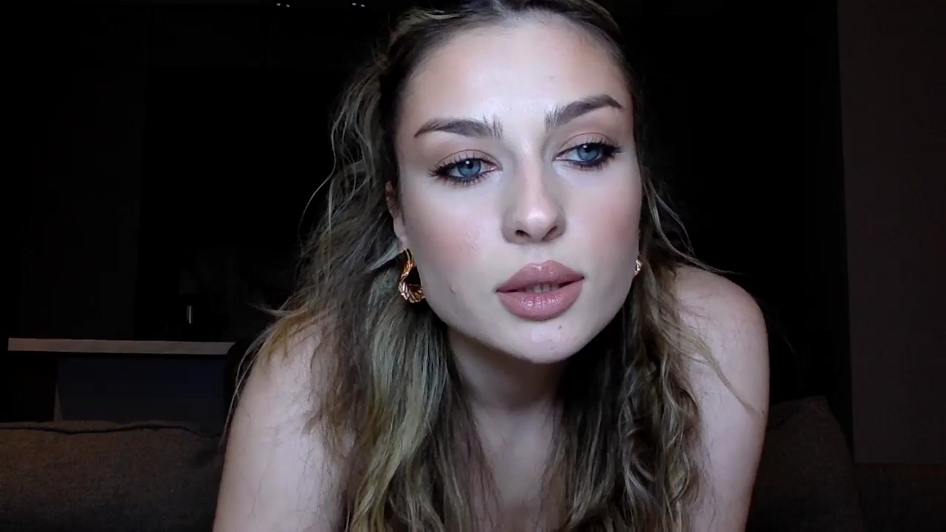 Gallery image thumbnail from SindiMoon's myfreecams stream on, 07/31/2025, 22:41 image 5 of 20