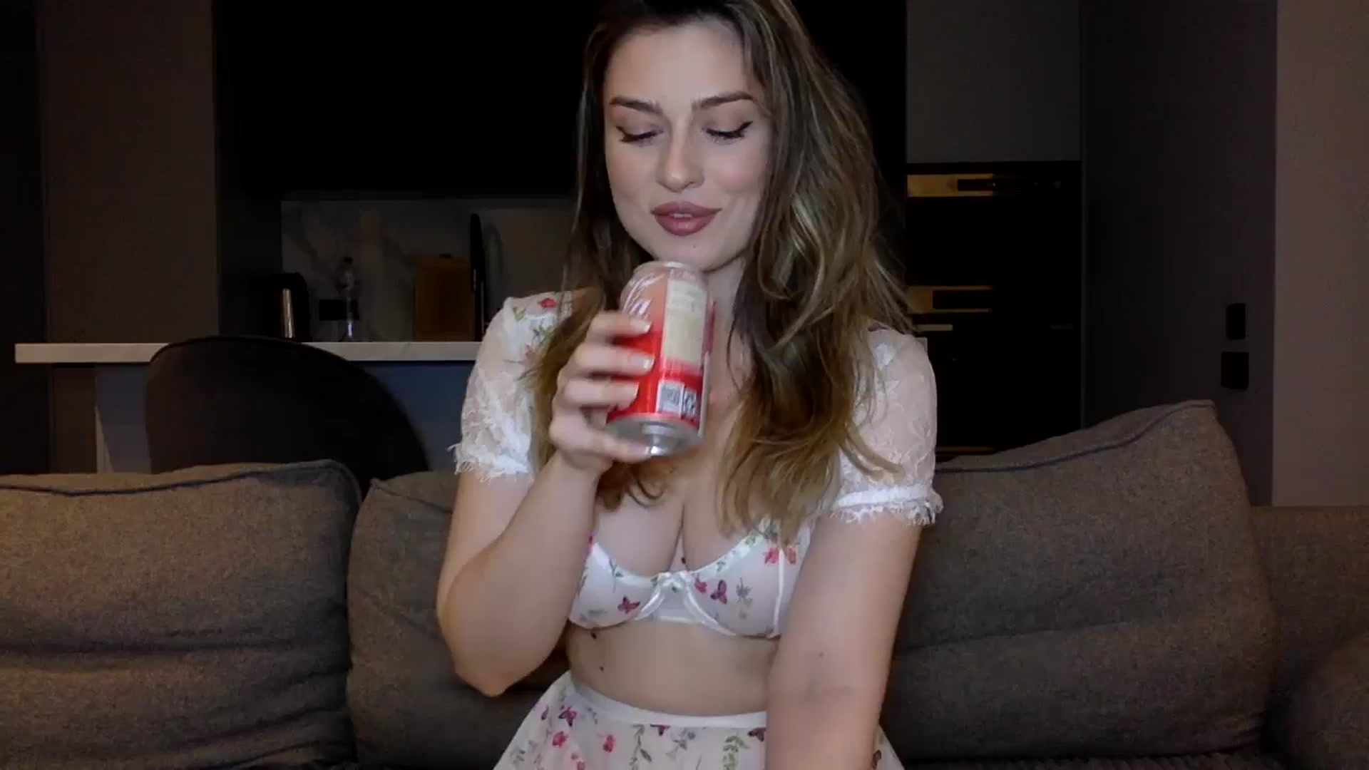Gallery image thumbnail from SindiMoon's myfreecams stream on, 08/02/2025, 22:15 image 1 of 20
