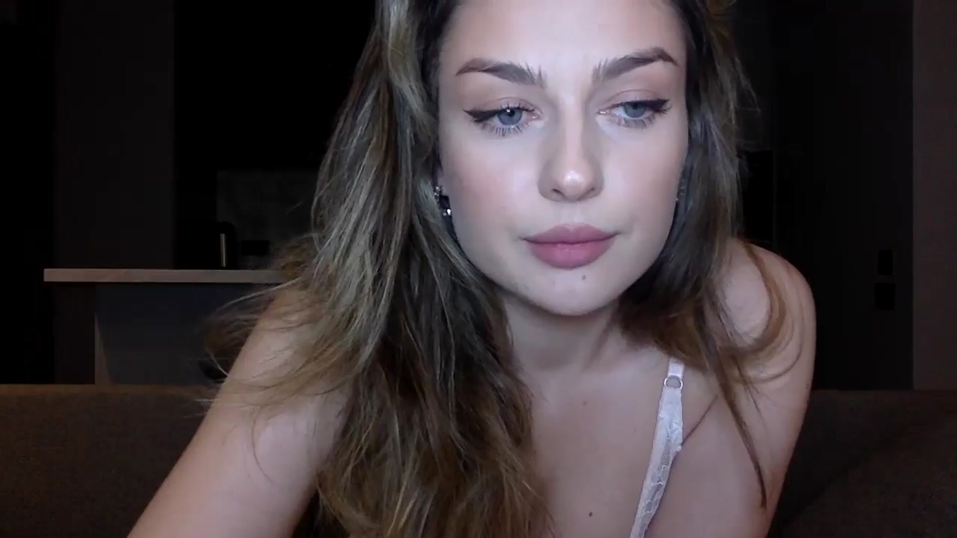 Gallery image thumbnail from SindiMoon's myfreecams stream on, 08/23/2025, 23:20 image 3 of 20