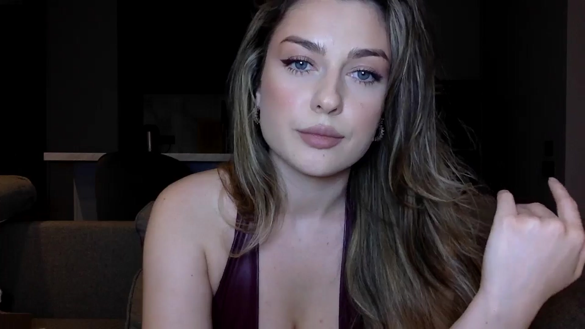 Gallery image thumbnail from SindiMoon's myfreecams stream on, 08/29/2025, 24:13 image 15 of 20