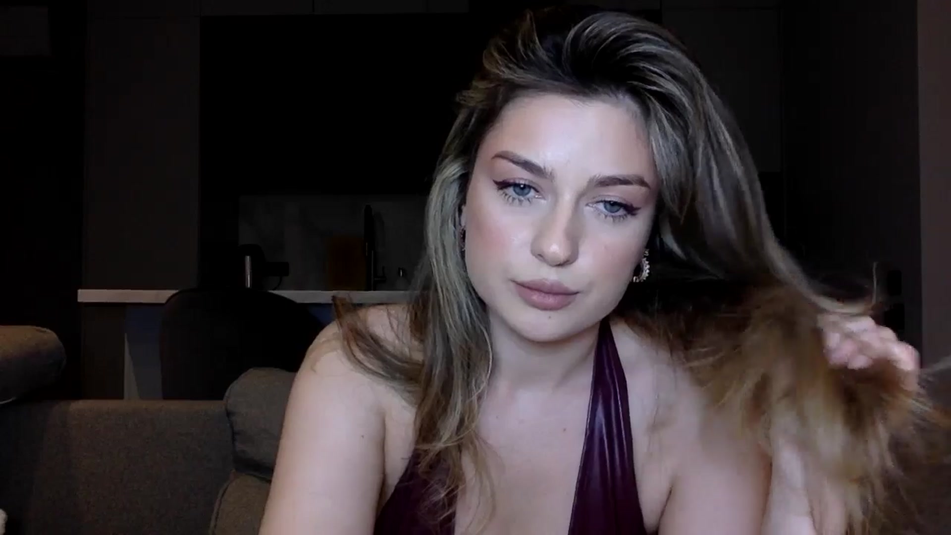 Gallery image thumbnail from SindiMoon's myfreecams stream on, 08/29/2025, 24:13 image 19 of 20