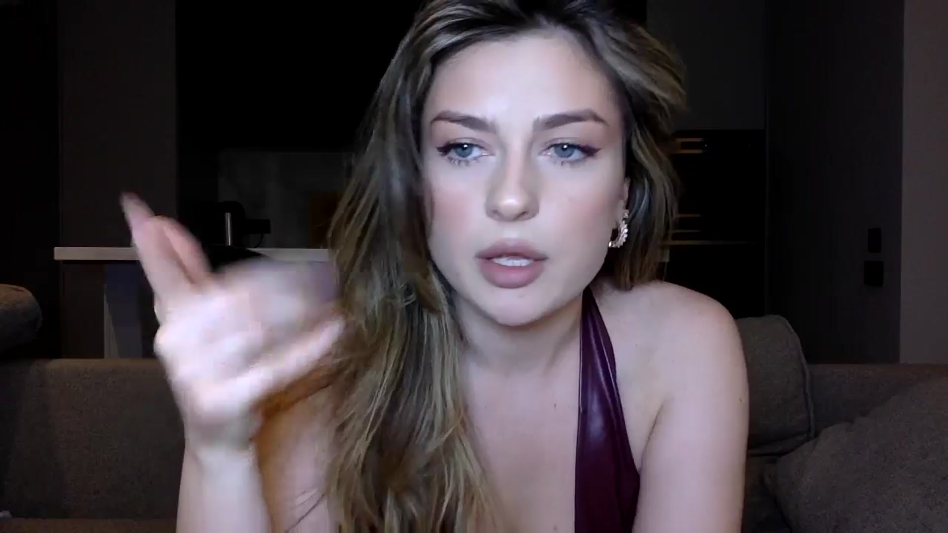 Gallery image thumbnail from SindiMoon's myfreecams stream on, 08/29/2025, 24:13 image 13 of 20