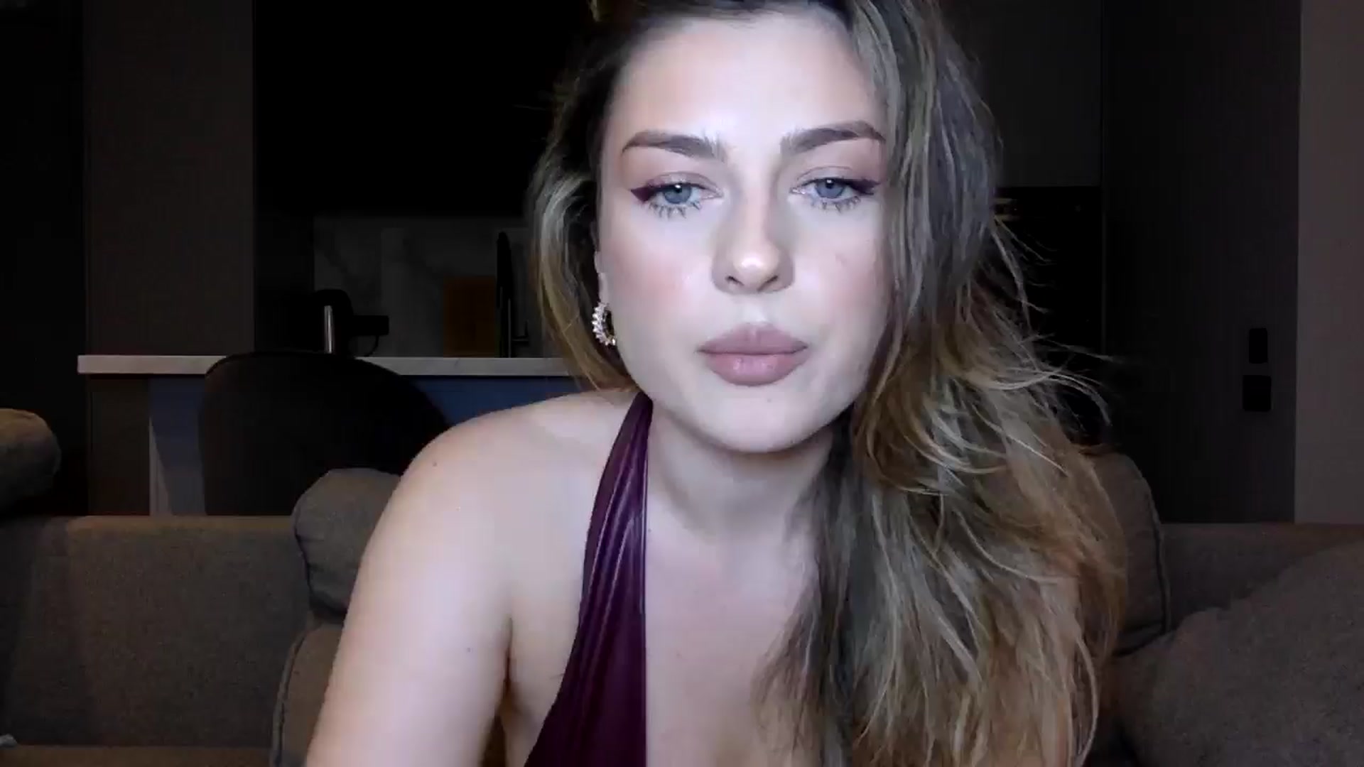 Gallery image thumbnail from SindiMoon's myfreecams stream on, 08/29/2025, 24:13 image 10 of 20