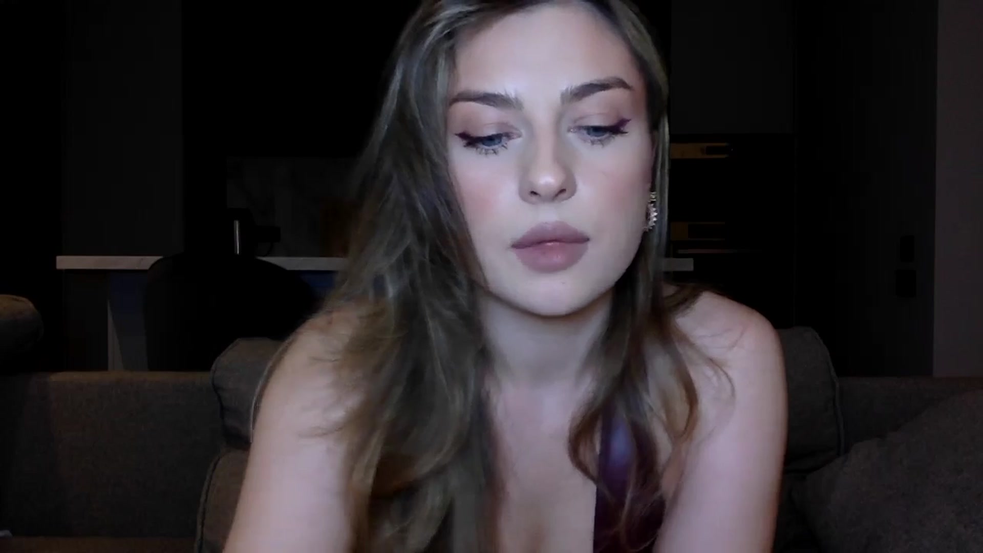 Gallery image thumbnail from SindiMoon's myfreecams stream on, 08/29/2025, 24:13 image 9 of 20