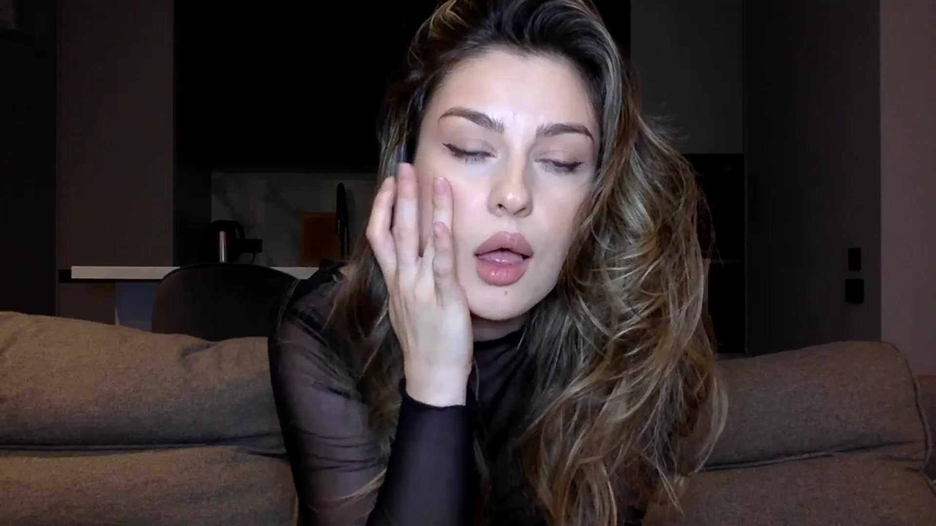 Gallery image thumbnail from SindiMoon's myfreecams stream on, 09/11/2025, 23:56 image 17 of 20