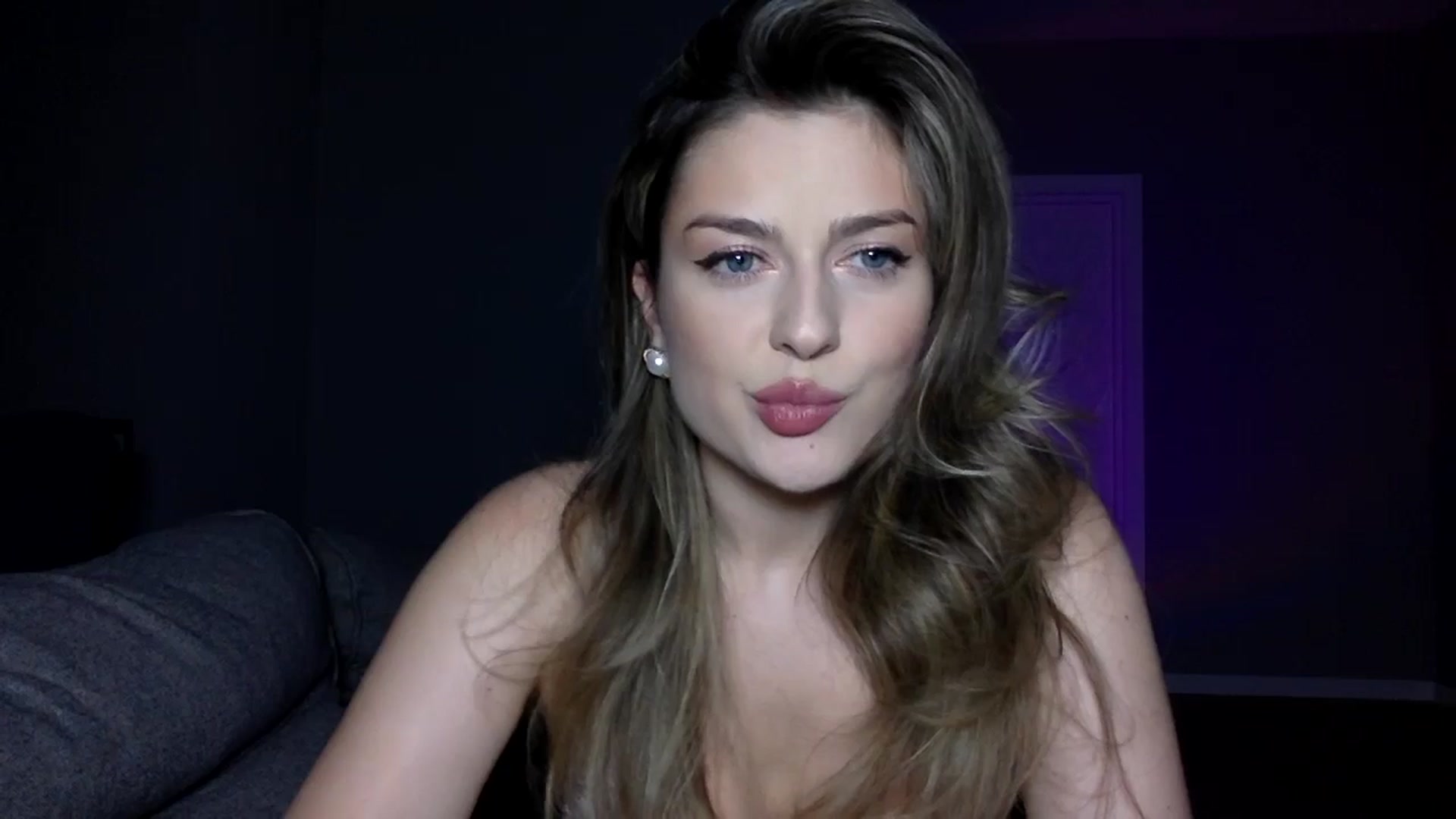 Gallery image thumbnail from SindiMoon's myfreecams stream on, 09/14/2025, 21:47 image 13 of 20