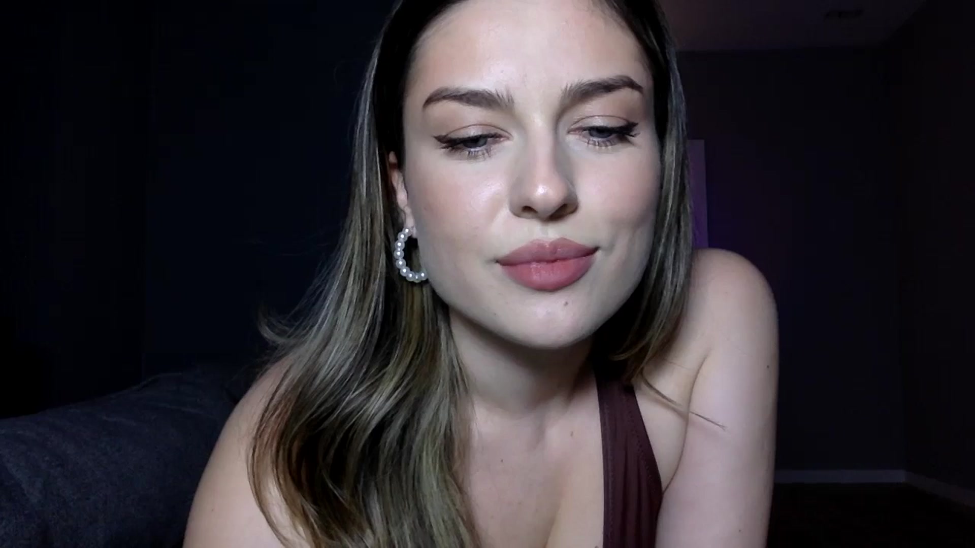 Gallery image thumbnail from SindiMoon's myfreecams stream on, 10/19/2025, 22:48 image 14 of 20