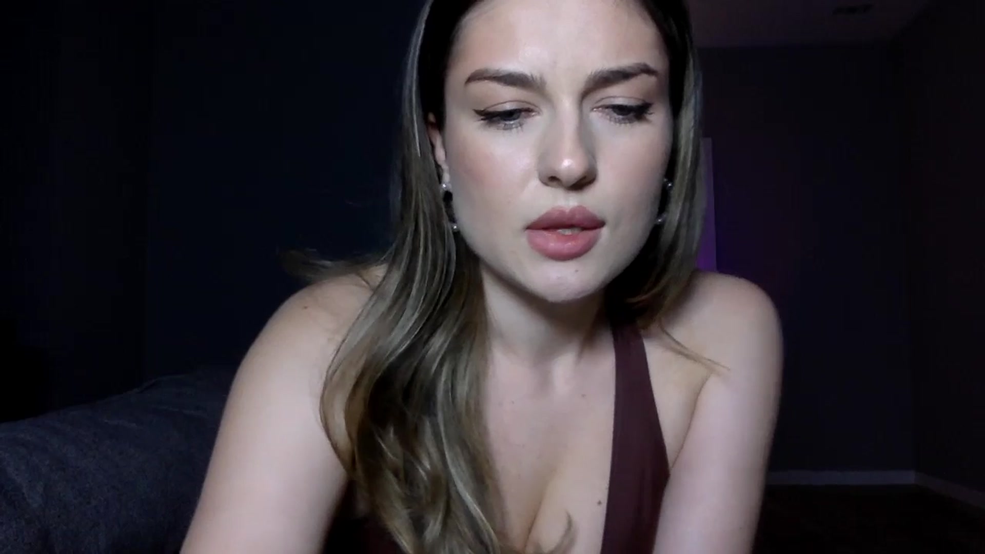 Gallery image thumbnail from SindiMoon's myfreecams stream on, 10/19/2025, 22:48 image 13 of 20