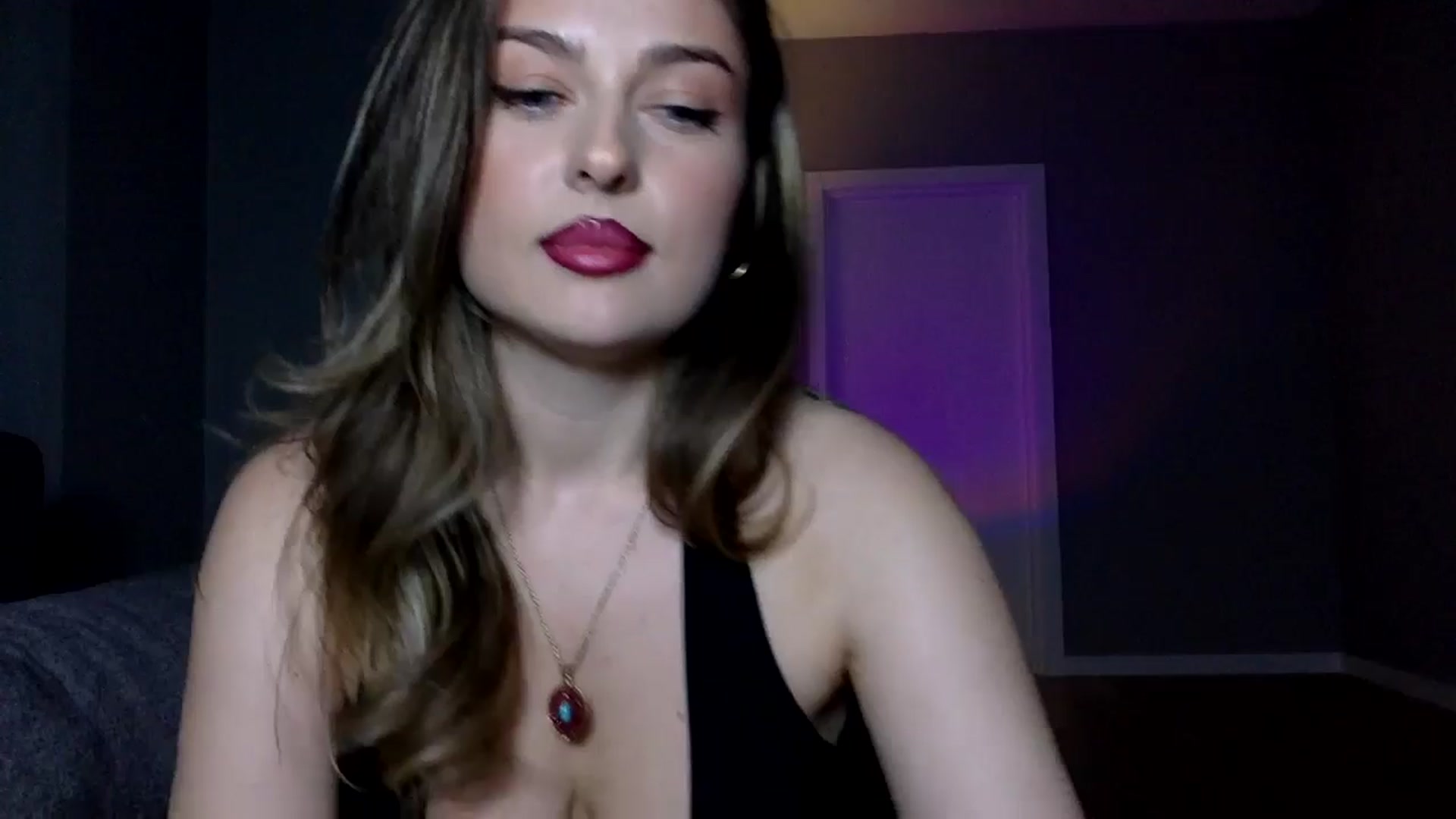 Gallery image thumbnail from SindiMoon's myfreecams stream on, 10/26/2025, 07:06 image 14 of 20