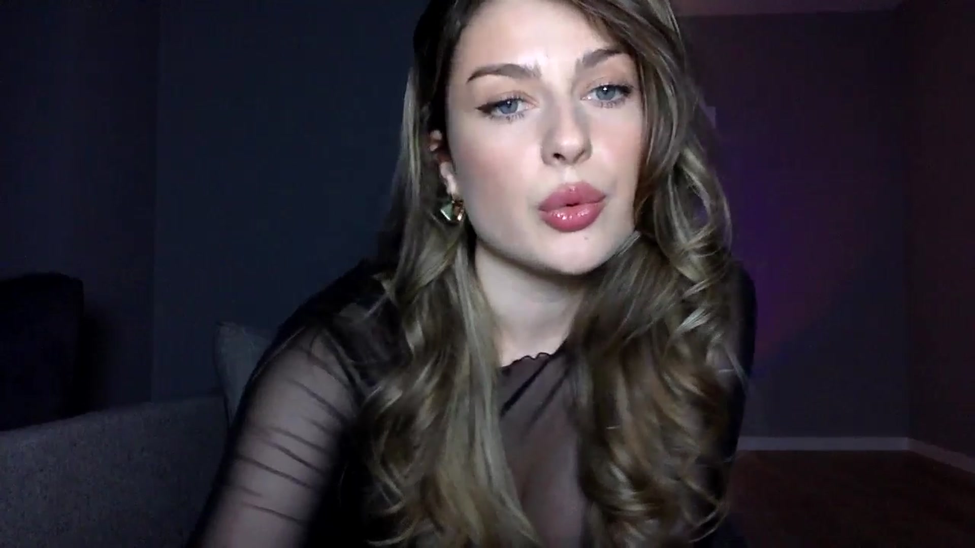 Gallery image thumbnail from SindiMoon's myfreecams stream on, 11/01/2025, 19:53 image 2 of 20